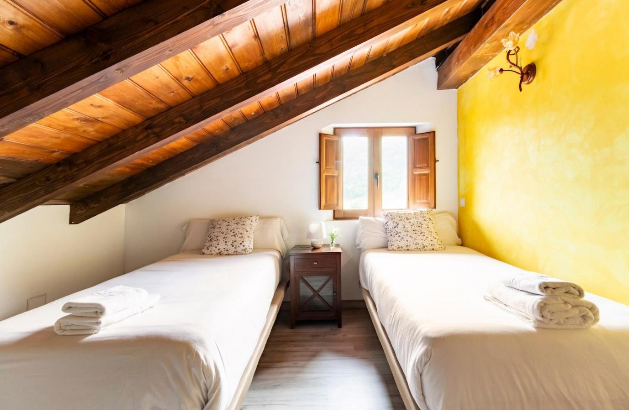 Casa De Pueblo Las Golondrinas De Luena San Miguel de Luena ภายนอก รูปภาพ
