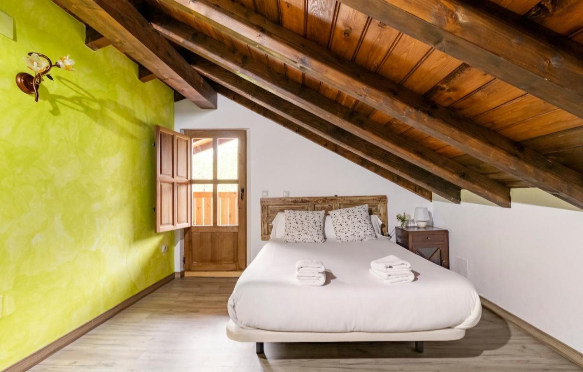 Casa De Pueblo Las Golondrinas De Luena San Miguel de Luena ภายนอก รูปภาพ