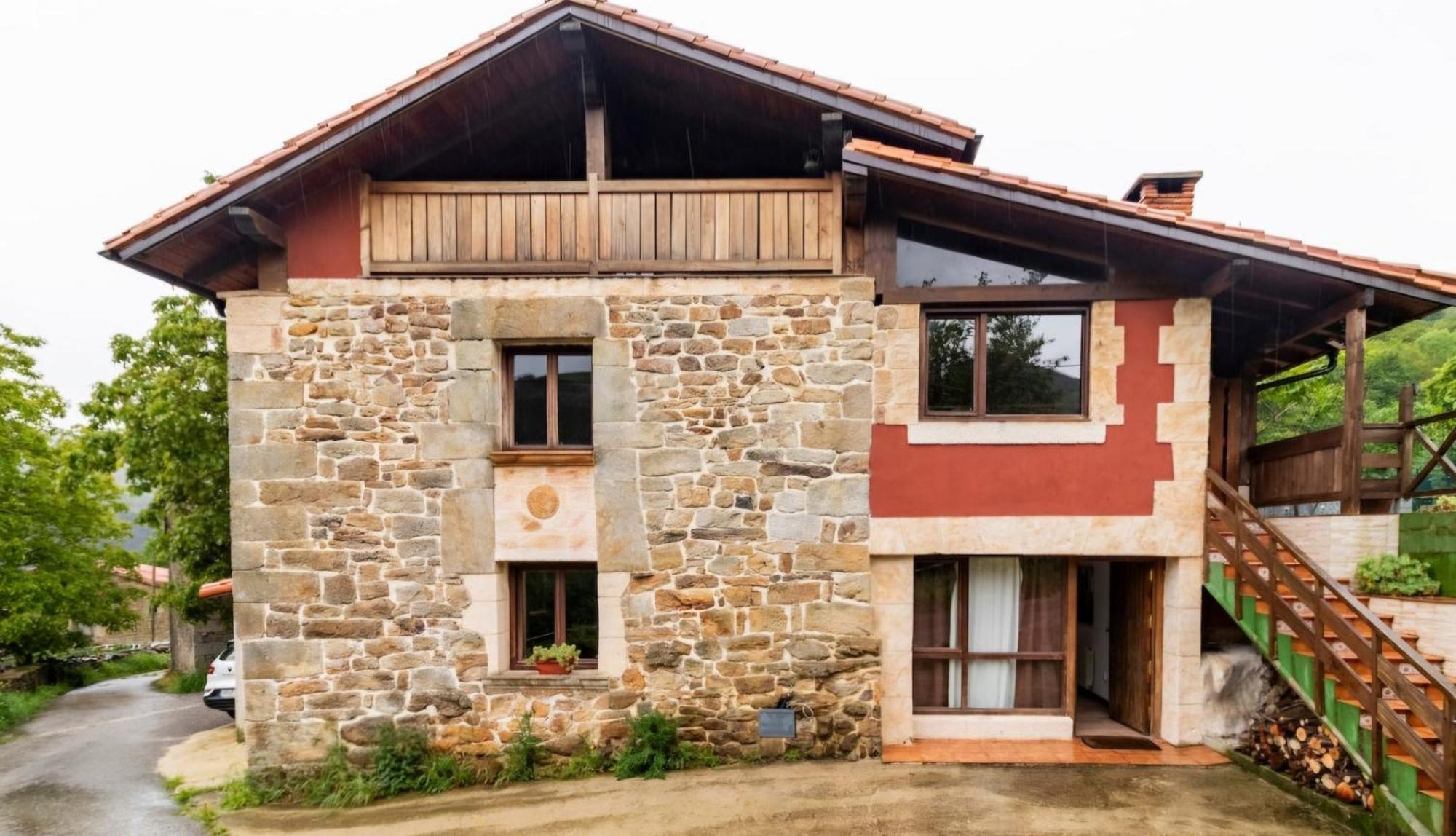 Casa De Pueblo Las Golondrinas De Luena San Miguel de Luena ภายนอก รูปภาพ