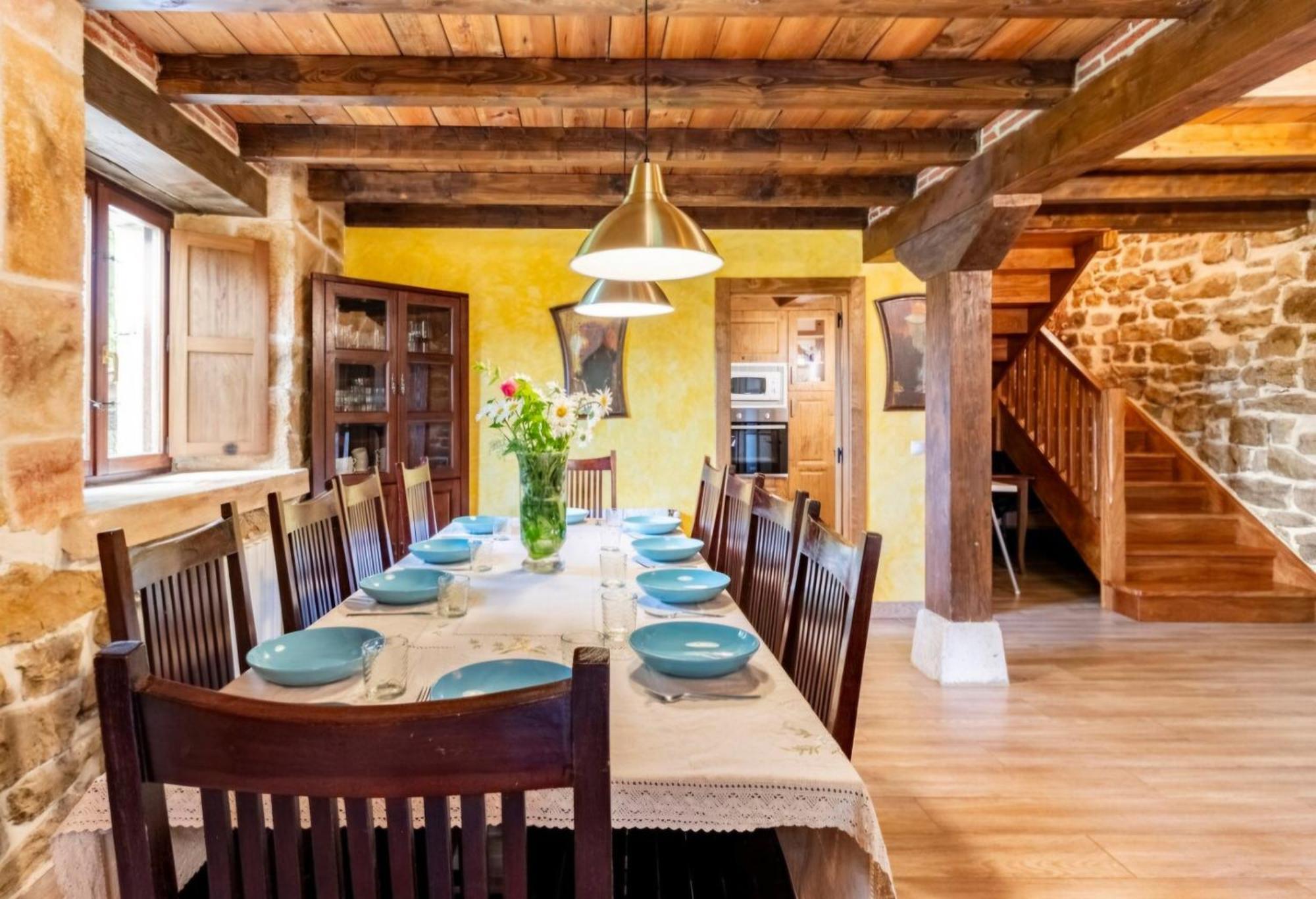Casa De Pueblo Las Golondrinas De Luena San Miguel de Luena ภายนอก รูปภาพ