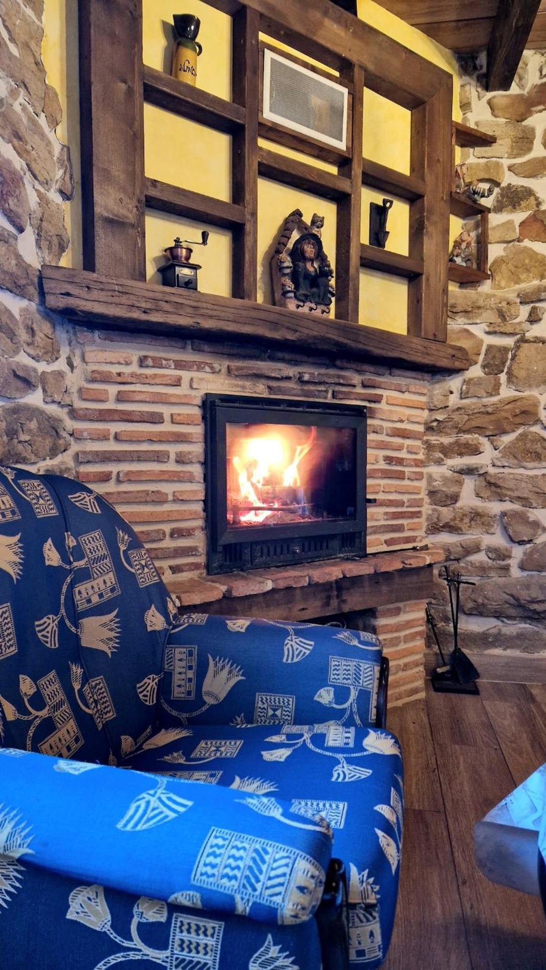 Casa De Pueblo Las Golondrinas De Luena San Miguel de Luena ภายนอก รูปภาพ