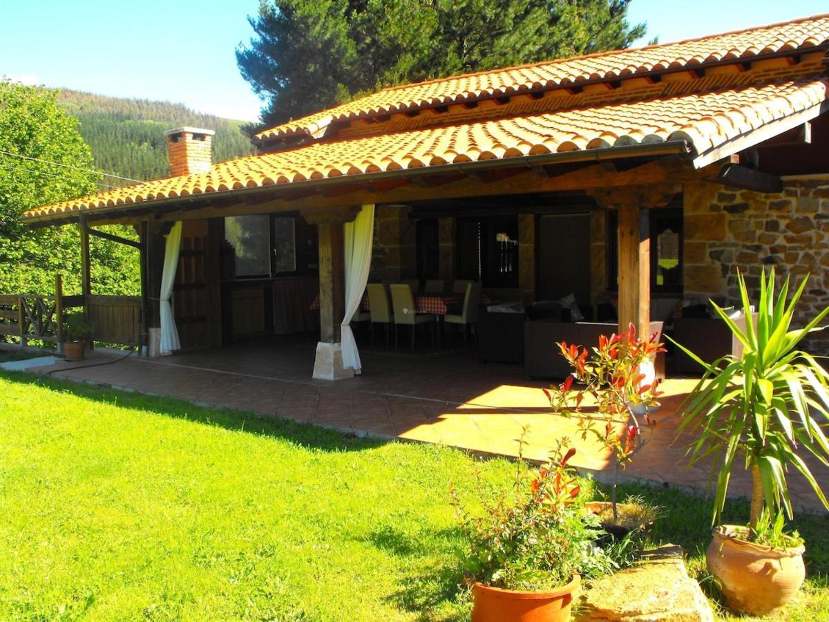 Casa De Pueblo Las Golondrinas De Luena San Miguel de Luena ภายนอก รูปภาพ